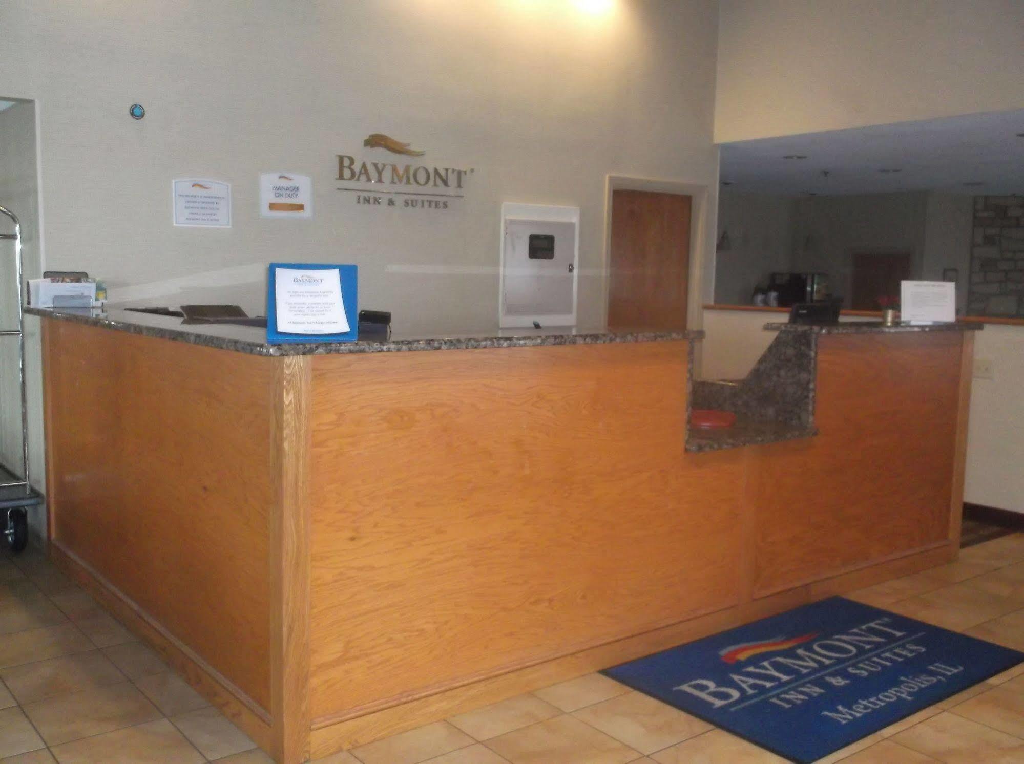 Baymont By Wyndham Metropolis Hotel Екстериор снимка
